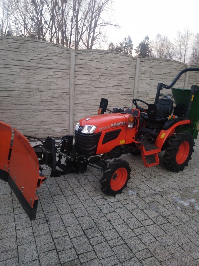 Koszenie, karczowanie, formowanie żywopłotów, frezowanie pni