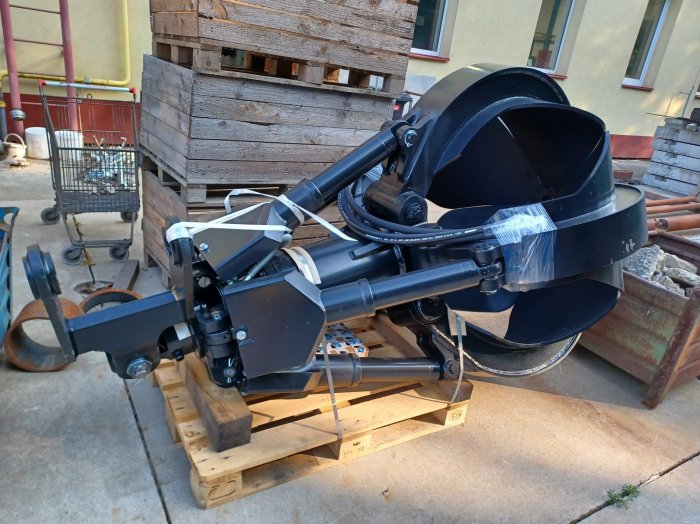 Chwytak do złomu pięcioramienny 600 l