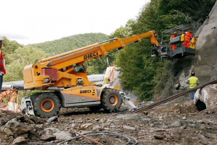 Wynajem ładowarek teleskopowych DIECI - ładowarka teleskopowa