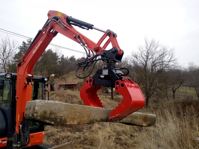 Chwytak do mini koparki z uchwytem