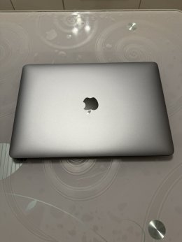 MacBook 13 cali, 256 GB