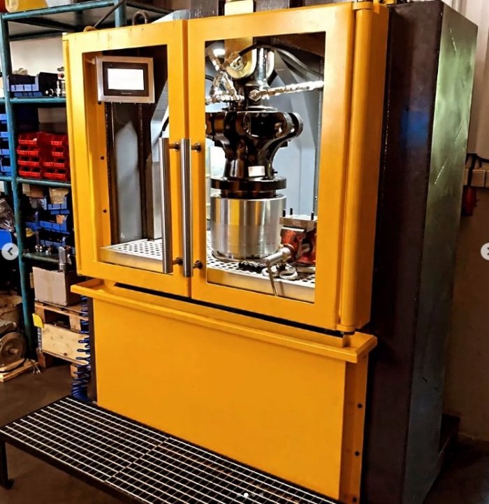 Naprawa chwytaka do złomu do koparki 600 litr&oacute;w