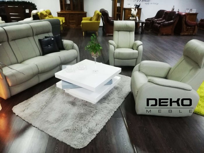 Mały zgrabny komplet Lena