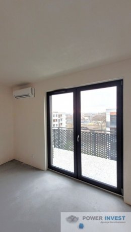 Słoneczne 3-pokojowe w centrum, klimatyzacja