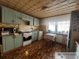 Dom z dużą działka i garażem. Dojazdów