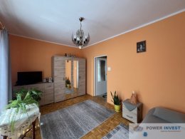 Dom z dużą działka i garażem. Dojazdów