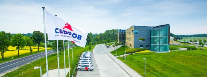 Pracownik produkcji z Zakładzie Surowców Paszowych