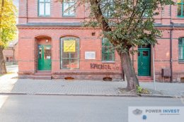 PRZESTRONNE MIESZKANIE W PRYWATNEJ KAMIENICY