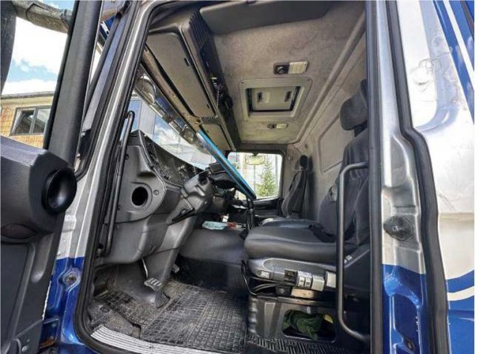 SCANIA model 114G 34