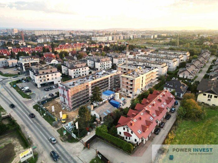 Dwustronne 4-pokojowe mieszkanie z tarasem