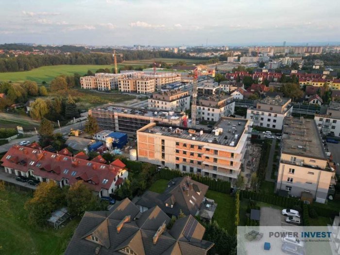 Dwustronne 4-pokojowe mieszkanie z tarasem