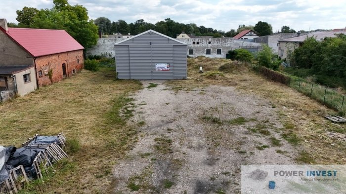 Hala magazynowa 249 mkw, działka 1609 mkw