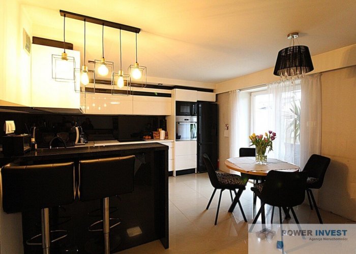 Świetna lokalizacja! Dom 170 m², działka 15a!