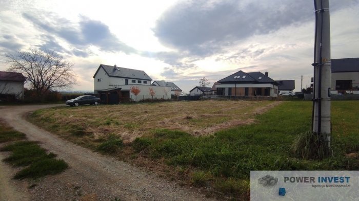 Działka w Tropiszowie pod zabudowę jednorodzinną
