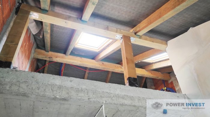 Dom w zabudowie szeregowej – 5 pokoi.