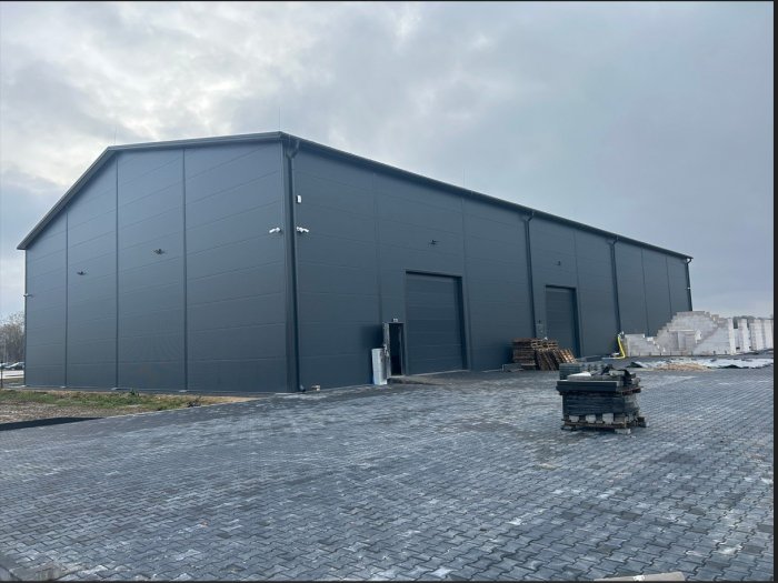 Hala do wynajęcia 200 m od węzła S8