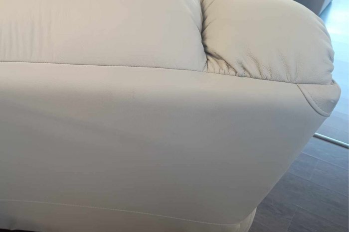 Elegancja i Komfort w Jednym! Regis II