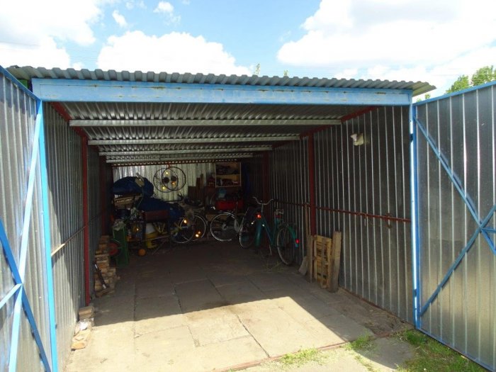 Udział 1/2 nieruchomości z garażem w Smogórach