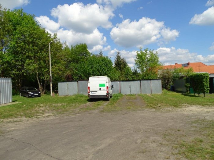 Udział 1/2 nieruchomości z garażem w Smogórach