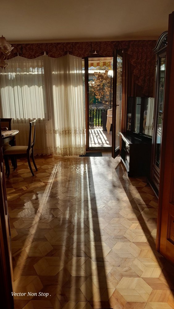 Wynajmę dom 3-piętrowy z opcją hali i biura