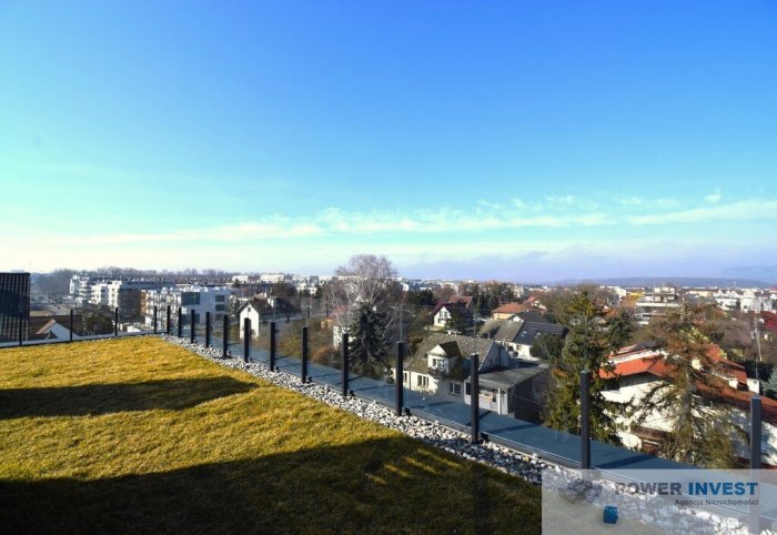 Jasny, słoneczny apartament z tarasem na dachu,