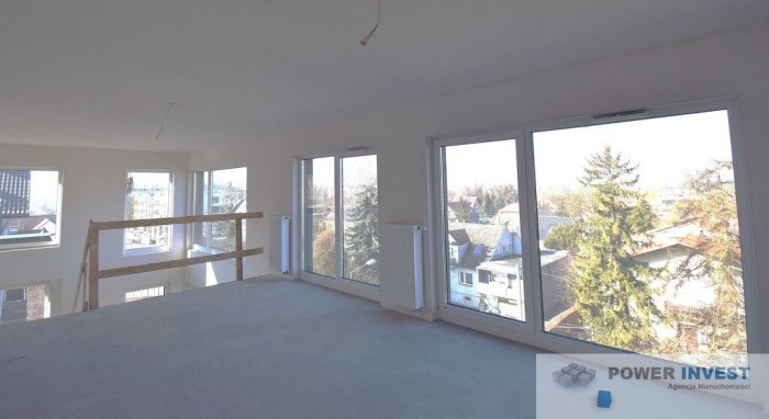 Jasny, słoneczny apartament z tarasem na dachu,