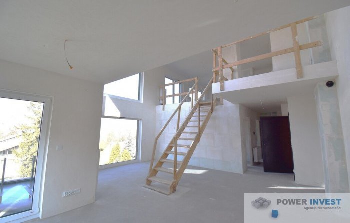 Jasny, słoneczny apartament z tarasem na dachu,