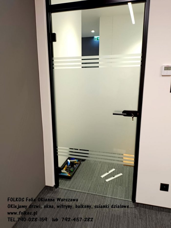 Folie matowe prywatyzujące Warszawa - folie na okna, drzwi, balkony, witryny, kabiny prysznicowe