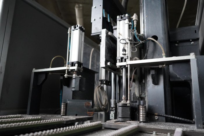 Oczyszczarka numeryczna z komputerem GRAF Synergy WP-CNCZ