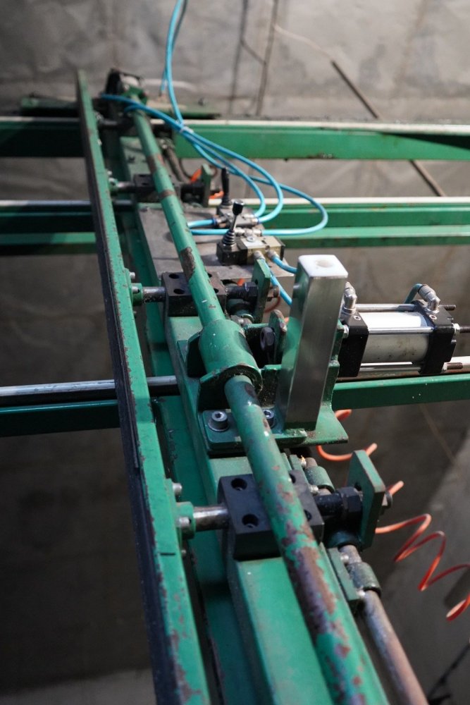 Prasa do szklenia okien