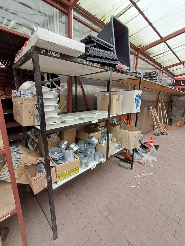 Syndyk sprzeda pakiet ruchomości stany magazynowe - hurtowni