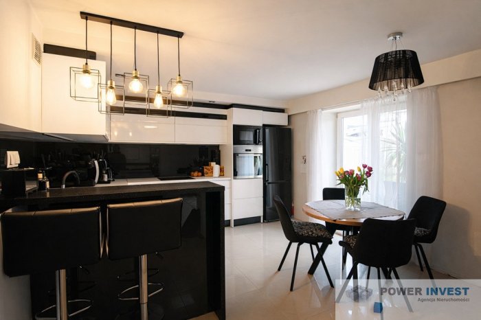 Świetna lokalizacja! Dom 170 m&sup2;, działka 15a!