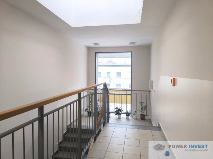 Jasne z dużym balkonem i widokiem na Fort Borek