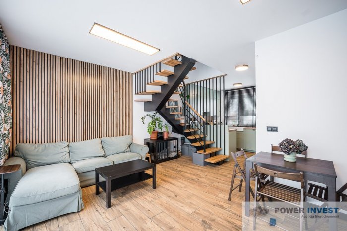 Segment - ogr&oacute;dek+ 2 miejsca postojowe, klima