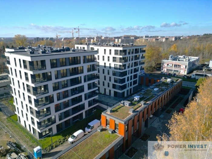 Jasne, mieszkanie 3-pokojowe z loggią, widok