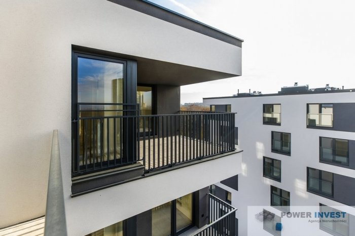 Jasne, mieszkanie 3-pokojowe z loggią, widok