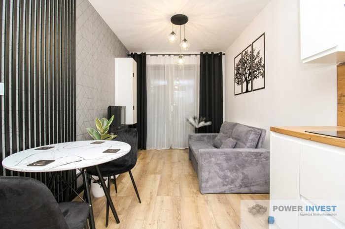 Nowe mieszkanie z balkonem, garażem i kom&oacute;rką