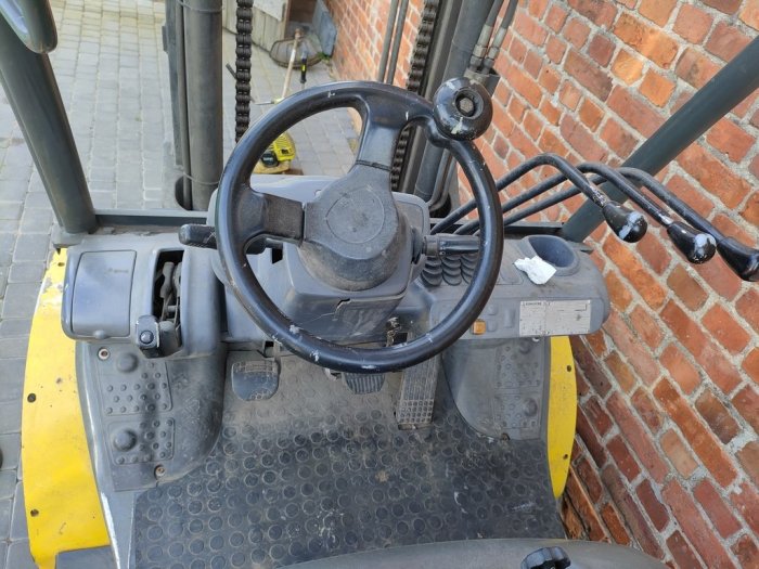 W&oacute;zek widłowy producenta Komatsu, typ/model: FG35AT-16R