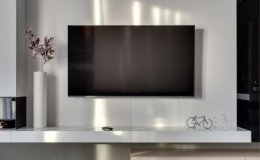 Montaż telewizora na ścianie Buk Zawieszenie telewizora na ścianie Buk Monter telewizor&oacute;w/instalator