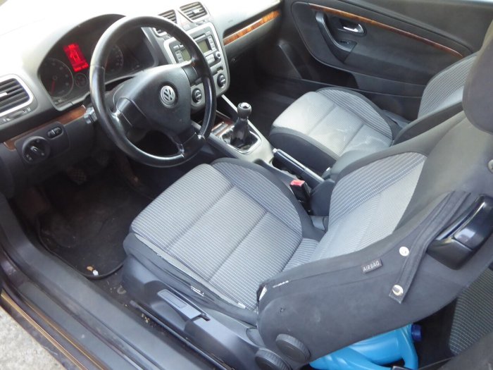 Volkswagen, model EOS 2.0 FSI