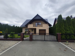 Nieruchomość - Tarn&oacute;w Opolski